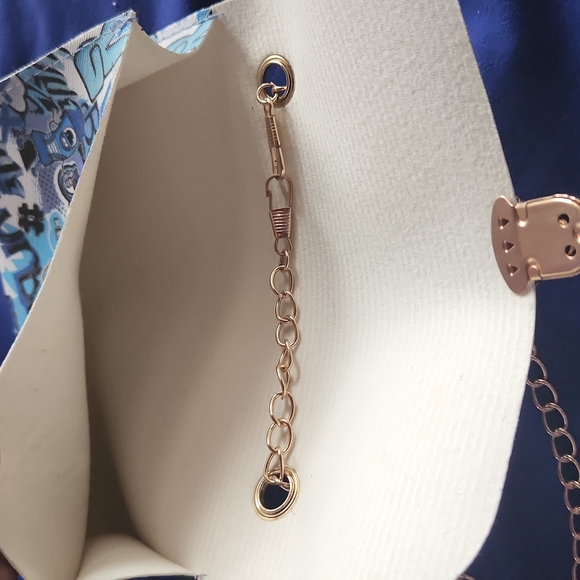 NWOT Shein Grafiti style bag - Picture 5 of 5